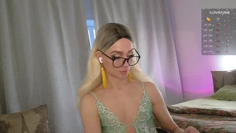 Mari online show from January 2025 01:42:02 PM