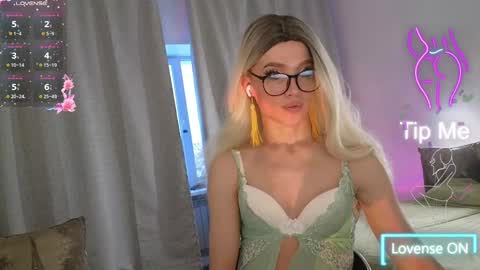 Mari online show from January 2025 01:21:02 PM