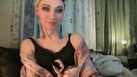 Mari online show from February 2025 07:27:02 PM