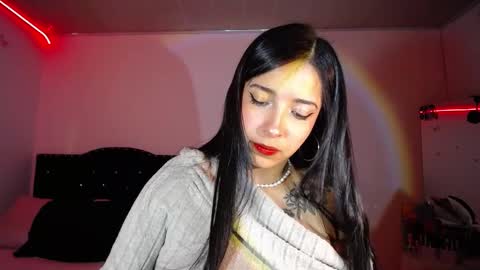 Nicolle online show from December 2024 02:20:01 AM