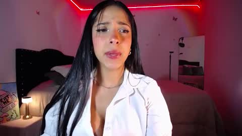 Nicolle online show from February 2025 03:08:02 AM