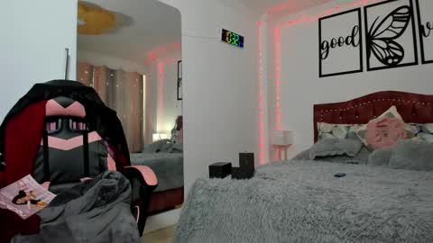 Snapshot of marie_mature chatting on March 2025 03:29:02 PM marie online show from March 2025 03:29:02 PM