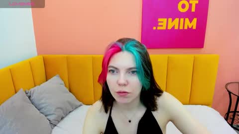 Snapshot of marie_reyes_ chatting on February 2026 01:48:01 AM Mary 3 online show from February 2026 01:48:01 AM