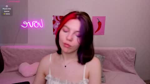 Snapshot of marie_reyes_ chatting on February 2026 02:10:01 AM Mary 3 online show from February 2026 02:10:01 AM