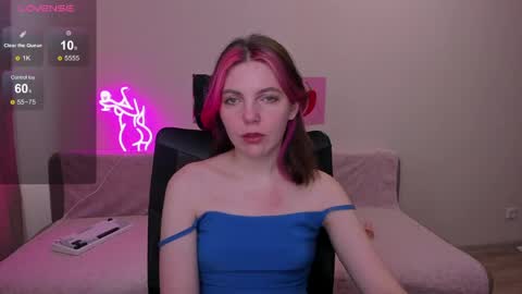 Snapshot of marie_reyess chatting on May 2026 04:08:02 AM Marie 3 online show from May 2026 04:08:02 AM