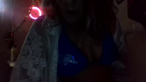 Snapshot of mariecastle517 chatting on June 2026 06:21:02 PM mariecastle517 online show from June 2026 06:21:02 PM