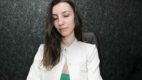 marielleanker online show from October 2025 11:08:02 AM