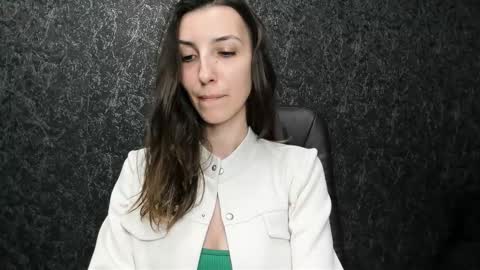 marielleanker online show from October 2025 11:46:02 PM