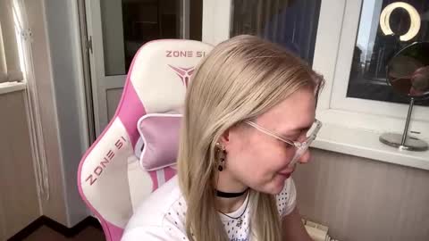 Hey Im Ash  I think together we can hit first 10 thumbs up online show from February 2026 07:53:02 AM