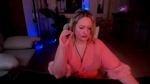 mariemlui online show from November 2025 03:34:01 PM