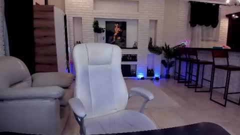 Snapshot of mariemlui chatting on June 2026 02:32:02 PM mariemlui online show from June 2026 02:32:02 PM