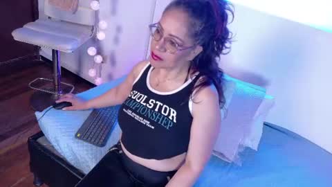 mariia_paulaa online show from July 2026 04:15:01 AM