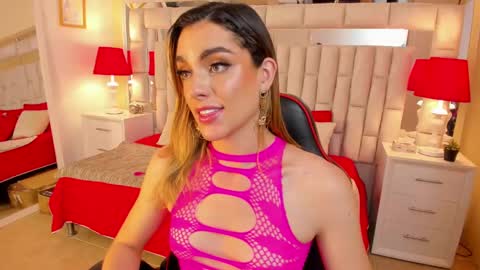 mariiahneedles online show from January 2025 07:07:01 AM