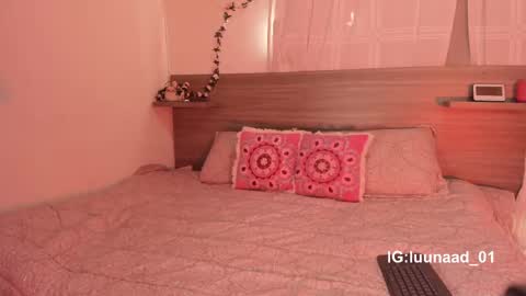 Luna Dulk online show from November 2025 01:57:01 PM