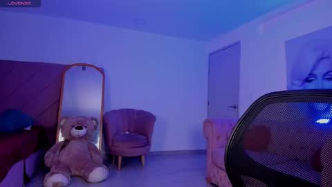 Marily Daniela online show from October 2025 02:18:01 AM