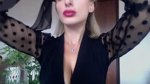 MarilynDevilish online show from October 2025 07:31:02 AM