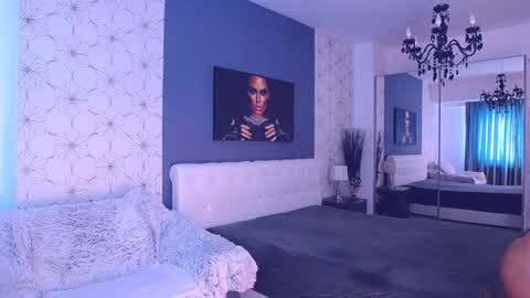 Mary Mais online show from January 2025 08:07:02 AM