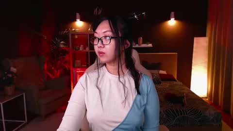 Marine  online show from October 2025 02:06:02 PM