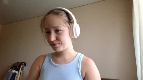 Snapshot of marionpierce chatting on June 2026 08:39:02 AM Mia online show from June 2026 08:39:02 AM