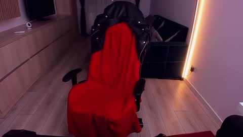 MarisMuscle online show from February 2025 06:41:01 PM