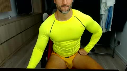 MarisMuscle online show from September 2025 07:03:01 PM