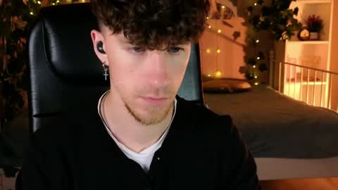 mark_caron online show from April 2026 01:03:01 AM