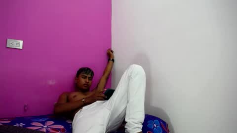 mark_latin18 online show from February 2025 07:06:02 PM