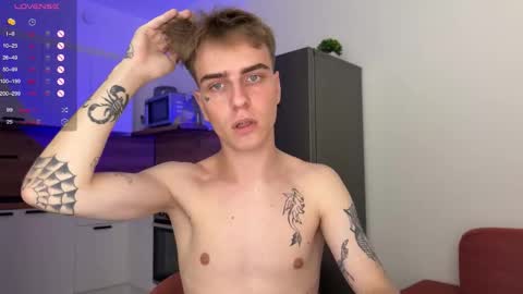 Snapshot of mark_lovrov chatting on October 2025 11:20:02 AM Mark 3 online show from October 2025 11:20:02 AM