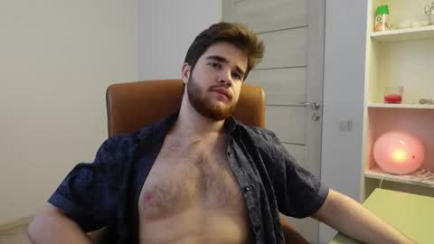 Snapshot of mark_maxim chatting on December 2025 12:32:02 PM MARK MAXIM online show from December 2025 12:32:02 PM