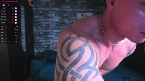 Mark online show from October 2025 04:29:02 AM