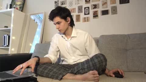 Mark online show from November 2025 11:29:01 AM