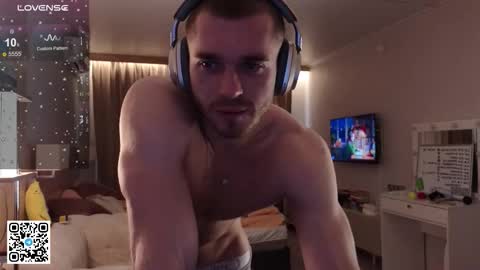 Mark online show from November 2025 10:06:02 AM