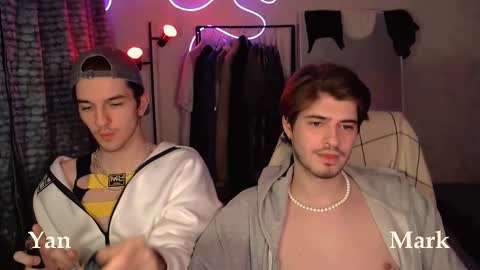 Snapshot of mark_sun chatting on November 2025 03:45:02 PM Mark online show from November 2025 03:45:02 PM