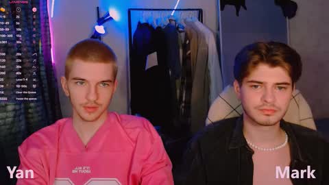 Snapshot of mark_sun chatting on November 2025 09:42:02 PM Mark online show from November 2025 09:42:02 PM