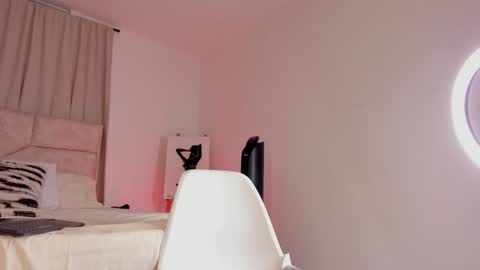 Snapshot of mark_thonson chatting on December 2024 02:27:02 AM troy online show from December 2024 02:27:02 AM