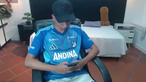 markbowie online show from December 2025 08:26:01 PM