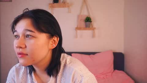 Kira and Evia online show from November 2025 07:42:02 AM