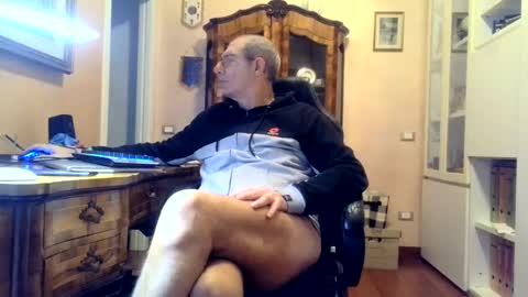 markmarkmark00 online show from December 2024 08:23:02 AM