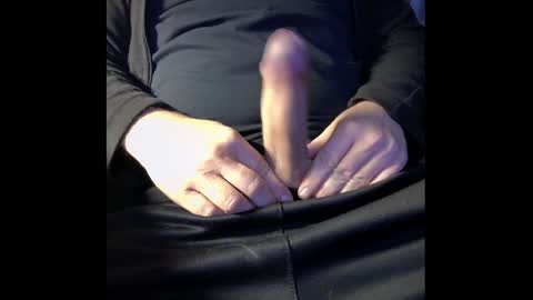 markus81xxx online show from January 2025 06:31:01 PM