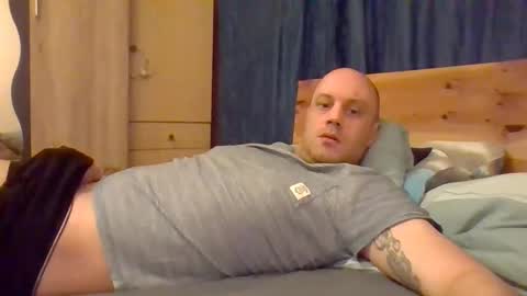 markus_7 online show from October 2025 09:14:01 PM