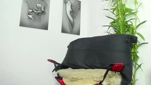 Snapshot of markus_latin chatting on January 2026 06:46:02 PM Markus latin online show from January 2026 06:46:02 PM