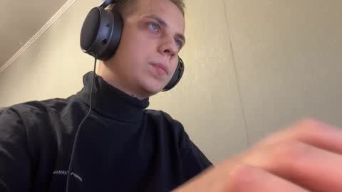 Snapshot of maroooa chatting on December 2025 06:35:02 PM Marko online show from December 2025 06:35:02 PM