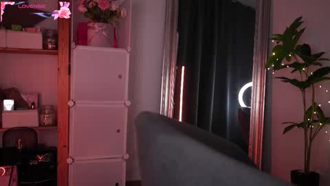 Maria  online broadcast from Tuesday to Suturday from 6 pm to 12 pm Germany time Sunday-Monday offline online show from October 2025 08:40:02 PM