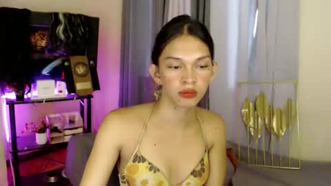 Snapshot of marryme_leixx chatting on April 2026 02:27:02 AM LEIXX online show from April 2026 02:27:02 AM