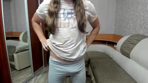 Snapshot of marryplz chatting on September 2025 05:02:01 PM Alan online show from September 2025 05:02:01 PM