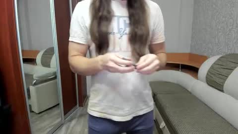 Snapshot of marryplz chatting on October 2025 08:42:02 PM Alan online show from October 2025 08:42:02 PM