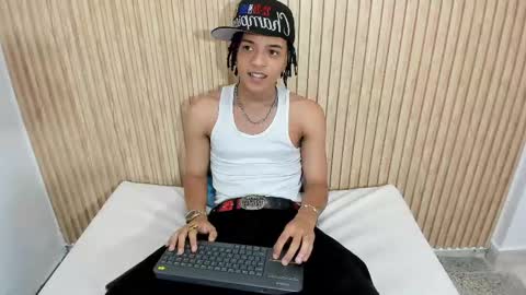 Snapshot of marshall_spencer chatting on October 2025 02:14:01 PM MARSHALL online show from October 2025 02:14:01 PM