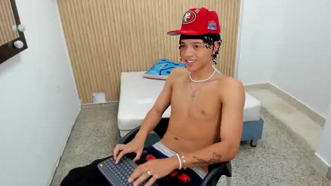 Snapshot of marshall_spencer chatting on November 2025 01:22:02 PM MARSHALL online show from November 2025 01:22:02 PM