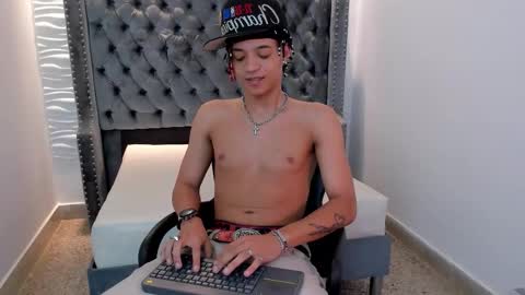 Snapshot of marshall_spencer chatting on November 2025 01:10:01 PM MARSHALL online show from November 2025 01:10:01 PM