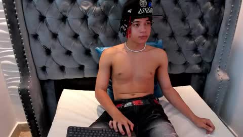 Snapshot of marshall_spencer chatting on November 2025 01:55:01 PM MARSHALL online show from November 2025 01:55:01 PM